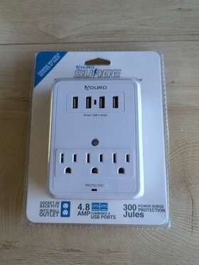 Aduro 849813029354 Surge Multi Charging Station Protector 3 Outlets And 4 Usb Port White