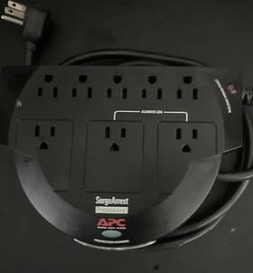 Pr08 Apc P0r8 Surgearrest Professional 8 Outlet Surge Protector Arrest Plug