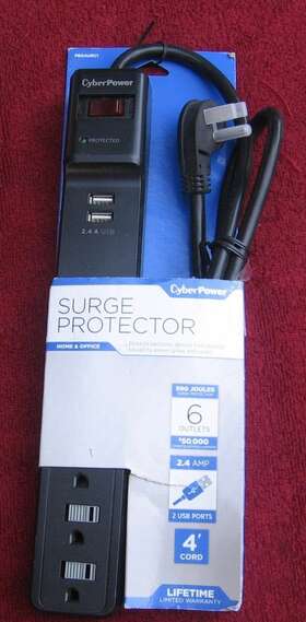 Cyberpower P604urc1 Cyber Power 6 Outlet 2 Usb Ports 4 Ft Cord Surge Protector New On Card