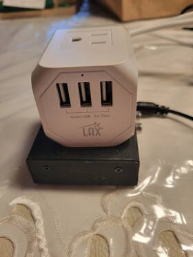 Out3x3wh Lax Gadgets 3-outlet 3-usb Port Surge Protector 5ft White Out3x3wh Lax Gadgets 3-outlet 3-usb Port Surge Protector 5ft White