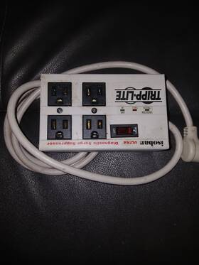 Agib64o7 Tripp Lite Isobar Ultra Diagnostic Surge Protector Power Strip 4 Outlets Agib64o7 Tripp Lite Isobar Ultra Diagnostic Surge Protector Power Strip 4 Outlets