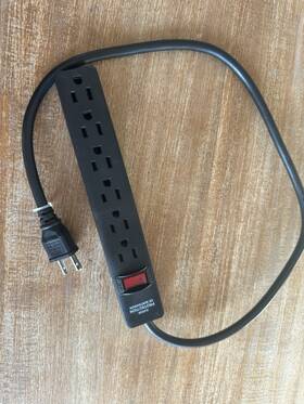 Ps-682b-1 Tripp Lite 6 Outlet Home And Office Power Strip 120 V 2.5 Ft Cord