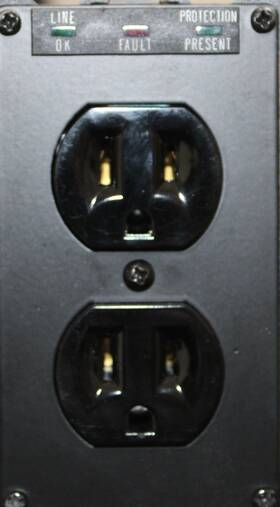 2449aptib8496 Tripp Lite Serial#2449aptib8496 Tripp-lite Ultrablok428 Isobar Diagnostic Surge Suppressor Noise Filter 2 Outlet