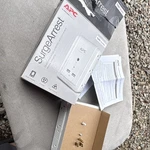 Apc Surgearrest 6-OUTLETS 2 Usb Ports Smart Charging Protector 1080J White. Fixed Price $25.00.