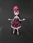 Monster High G1 Sweet 1600 Draculaura Fashion Doll W/ Outfit Stand Seen. Fixed Price $114.99.